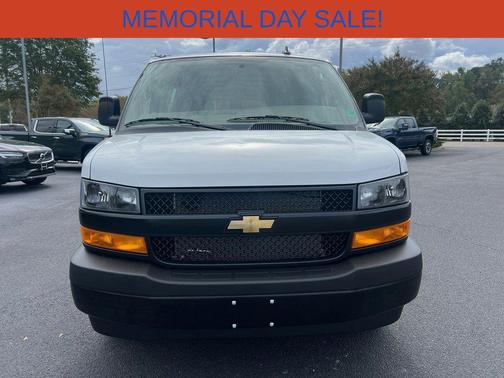 Summit White 2025 Chevrolet Express 2500 Work Van