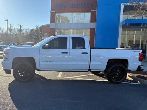 2017 Chevrolet Silverado 1500 Custom