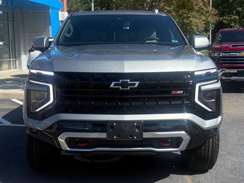 Sterling Gray Metallic 2026 Chevrolet Suburban Z71, 4WD