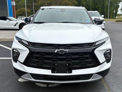Summit White 2024 Chevrolet Blazer 2LT