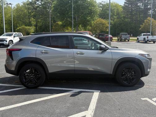 Sterling Gray Metallic 2025 Chevrolet Trax FWD ACTIV