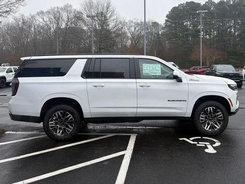 2026 Chevrolet Suburban Z71, 4WD