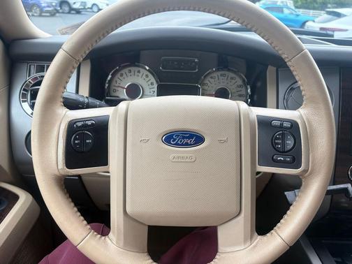 Tuxedo Black Metallic 2014 Ford Expedition EL XLT