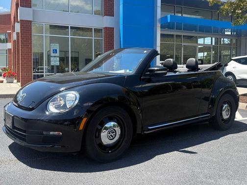 Black Uni 2014 Volkswagen Beetle 2.5L
