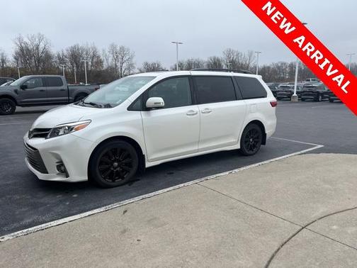 2018 Toyota Sienna L
