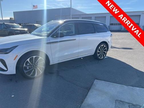 2024 Lincoln Nautilus Black Label