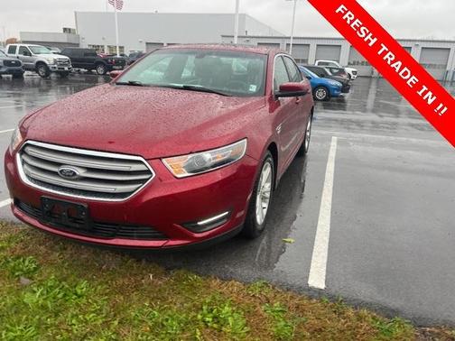 2016 Ford Taurus SEL
