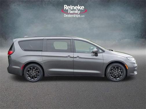 2021 Chrysler Pacifica Touring