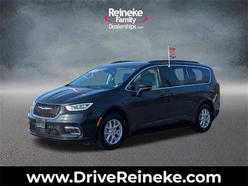 2022 Chrysler Pacifica Touring-L