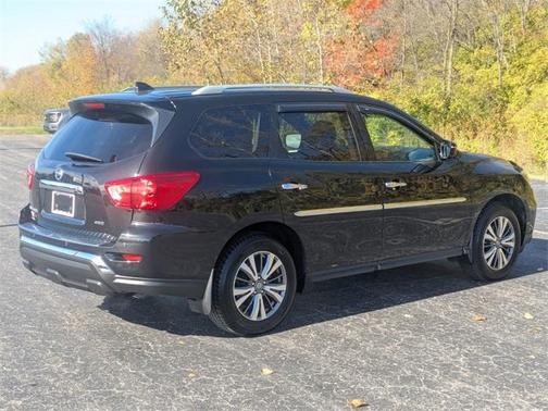 2019 Nissan Pathfinder S