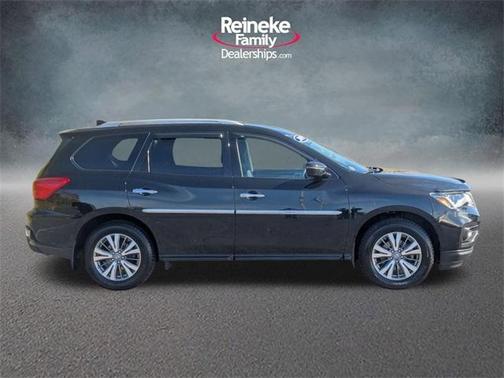 2019 Nissan Pathfinder S