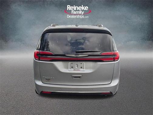 2021 Chrysler Pacifica Touring-L