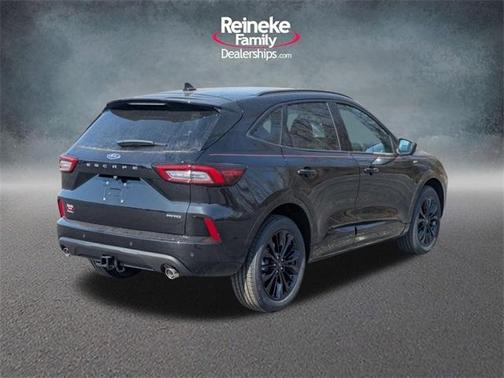 2025 Ford Escape ST-Line Elite