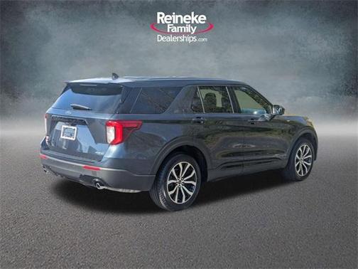 2022 Ford Explorer ST-Line