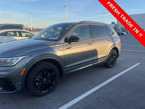 2022 Volkswagen Tiguan 2.0T SE R-Line Black