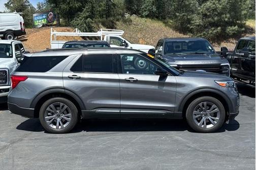 CARBONIZED GRAY METALLIC 2023 Ford Explorer XLT