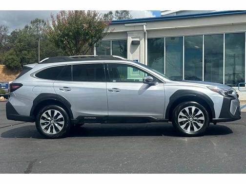 2024 Subaru Outback Touring XT