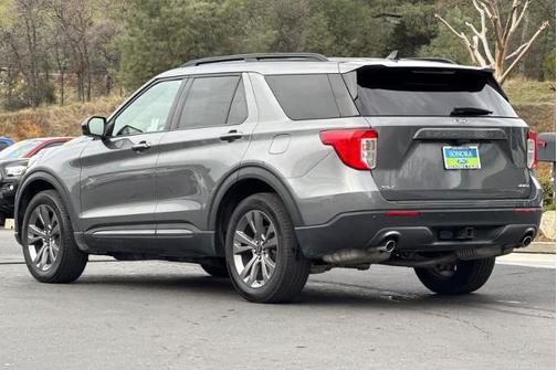 CARBONIZED GRAY METALLIC 2023 Ford Explorer XLT