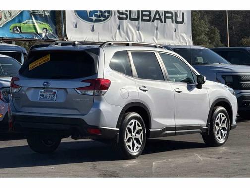 2024 Subaru Forester Premium