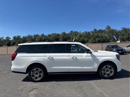 STAR WHITE MET TRI-COAT 2025 Ford Expedition Max ACTIVE