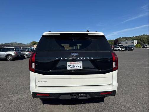 STAR WHITE MET TRI-COAT 2025 Ford Expedition ACTIVE