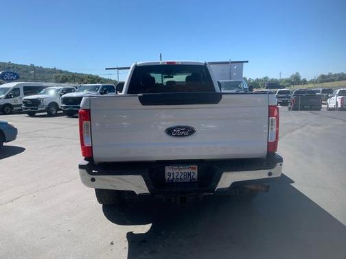 OXFORD WHITE 2018 Ford F-250 XLT
