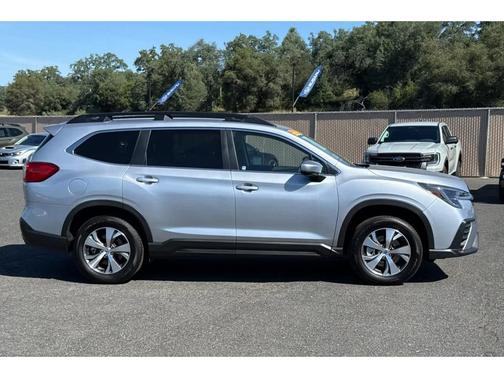 Ice Silver Metallic 2025 Subaru Ascent Premium