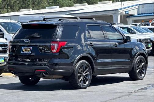 SHADOW BLACK 2018 Ford Explorer XLT