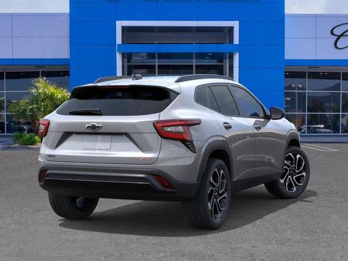 Sterling Gray Metallic 2026 Chevrolet Trax FWD 2RS