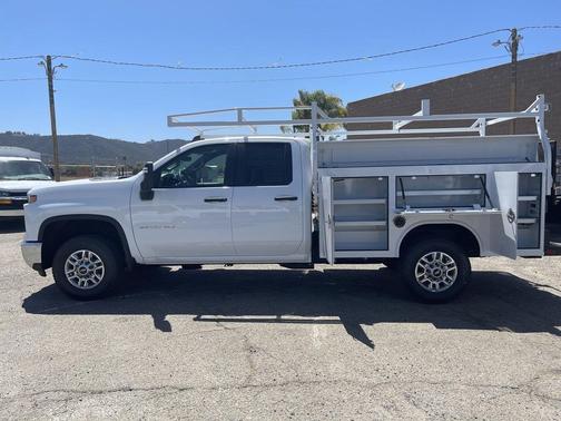 Summit White 2026 Chevrolet Silverado 2500 WT