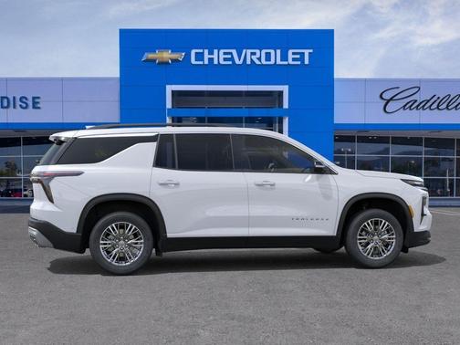 Summit White 2026 Chevrolet Traverse LT