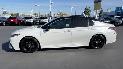 2024 Toyota Camry Hybrid SE