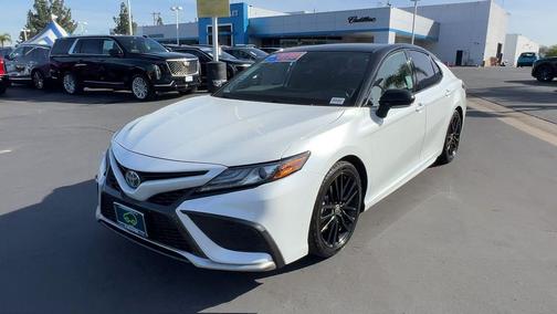 2024 Toyota Camry Hybrid SE