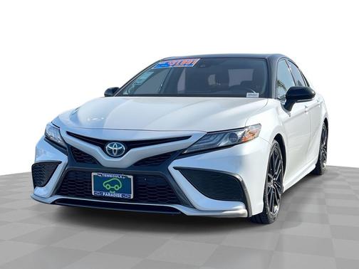2024 Toyota Camry Hybrid SE