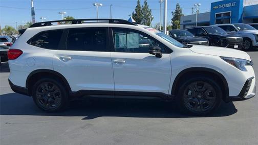 Crystal White Pearl 2023 Subaru Ascent Onyx Edition Limited 7-Passenger