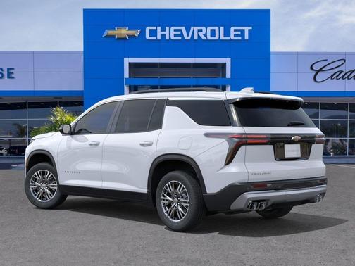 Polar White Tricoat 2026 Chevrolet Traverse LT