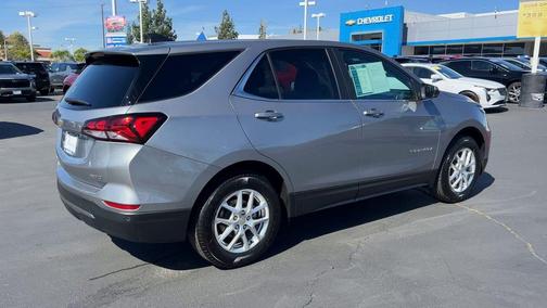 Sterling Gray Metallic 2024 Chevrolet Equinox 1LT