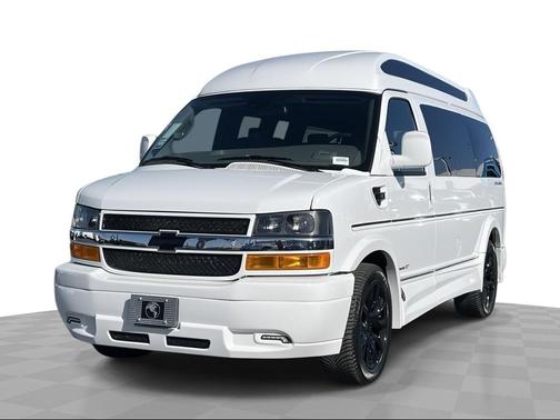 2025 Chevrolet Express 2500 RWD 2500 Regular Wheelbase WT