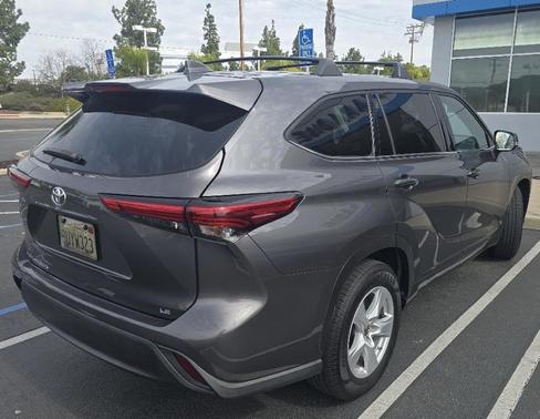 2021 Toyota Highlander LE