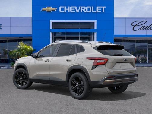 White 2026 Chevrolet Trax FWD ACTIV