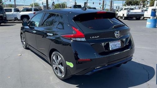 2022 Nissan Leaf SV