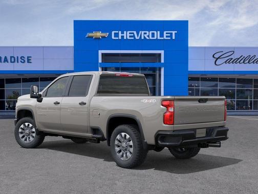 White Sands 2026 Chevrolet Silverado 2500 Custom
