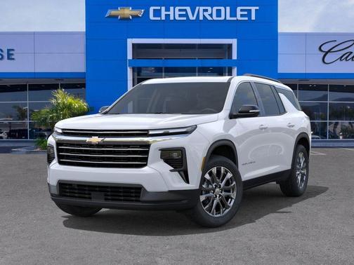 Polar White Tricoat 2026 Chevrolet Traverse LT