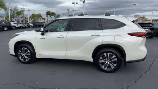 2021 Toyota Highlander Hybrid XLE