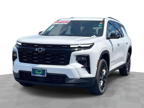 Summit White 2024 Chevrolet Traverse LT