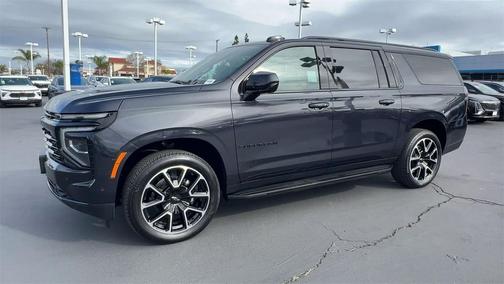 2025 Chevrolet Suburban RST