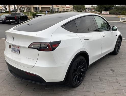 2025 Tesla Model Y Long Range Dual Motor All-Wheel Drive