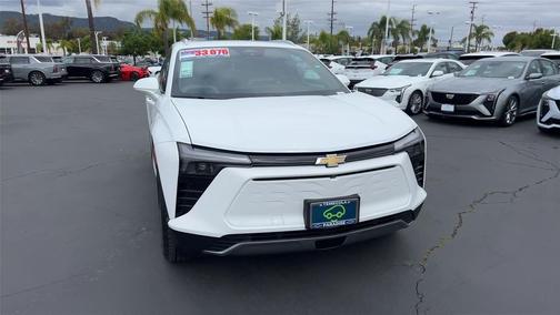 Summit White 2024 Chevrolet Blazer EV eAWD LT