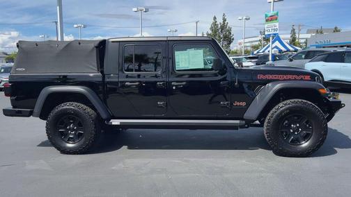 Black Clearcoat 2020 Jeep Gladiator Mojave 4x4