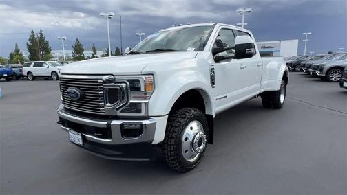 2022 Ford F-450 Lariat